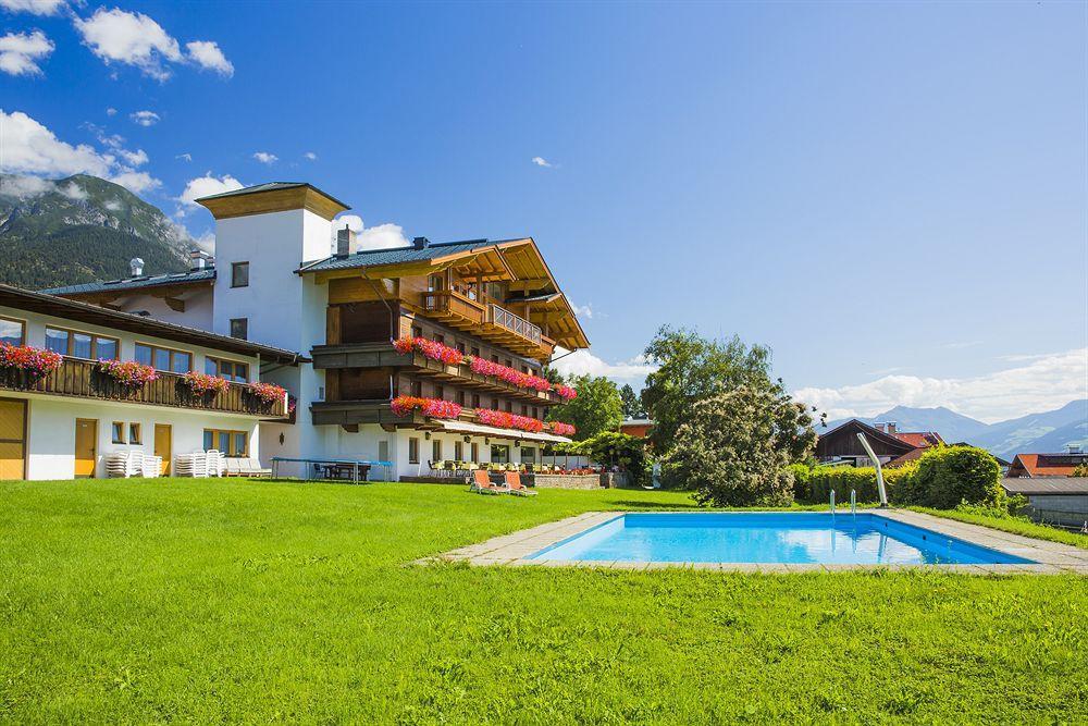 Hotel Huberhof Innsbruck Exterior photo